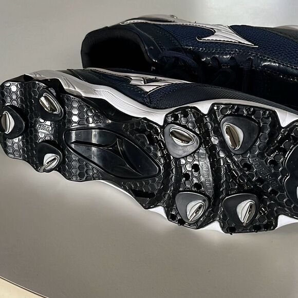 Mizuno Swift Metal Cleats Spikes Shoe Mens 9 Womens 11 - Picture 7 of 7